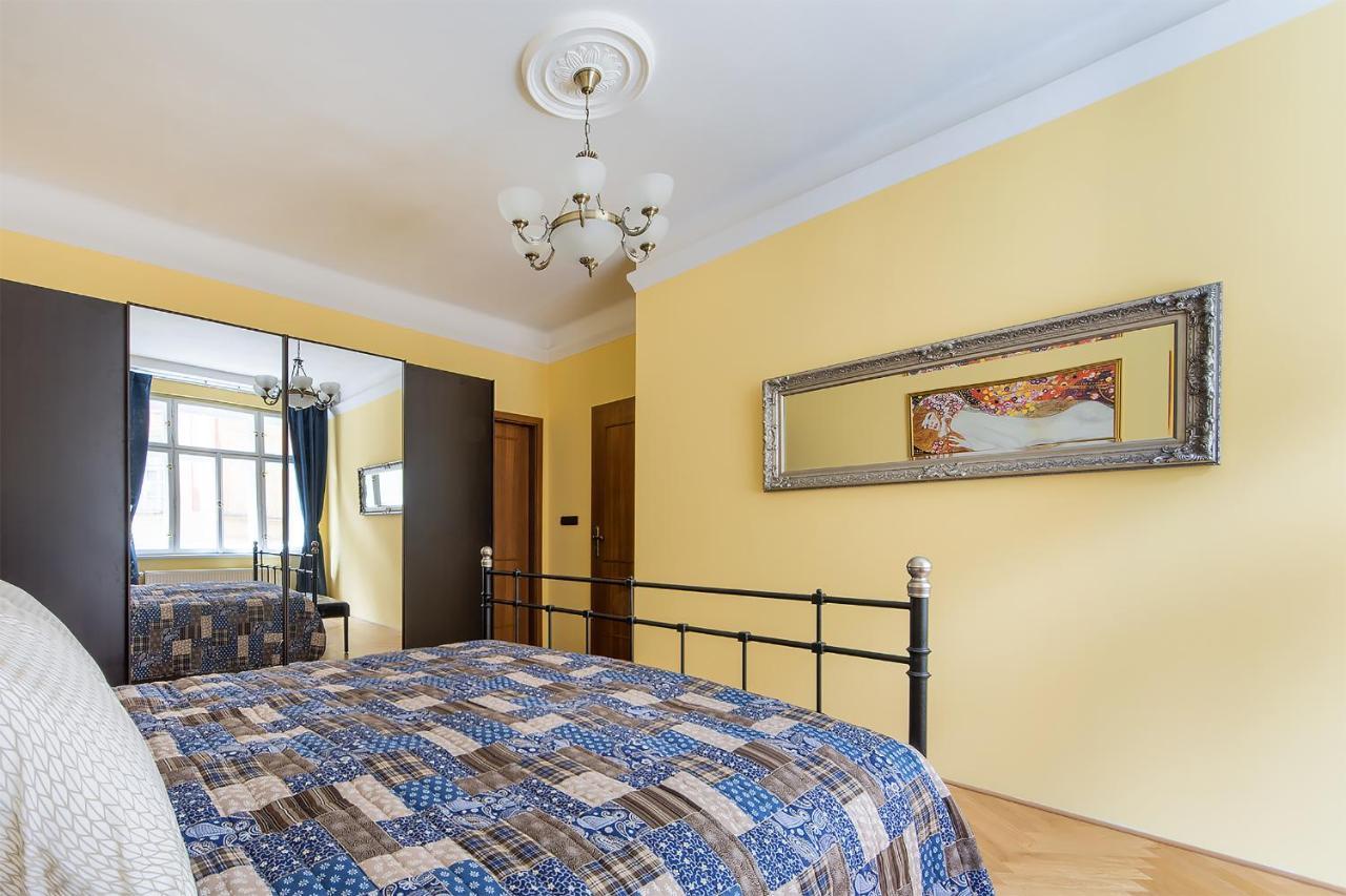 In Heart Of Prague - 2Br 2Ba Elegant Downtown Apt Buitenkant foto