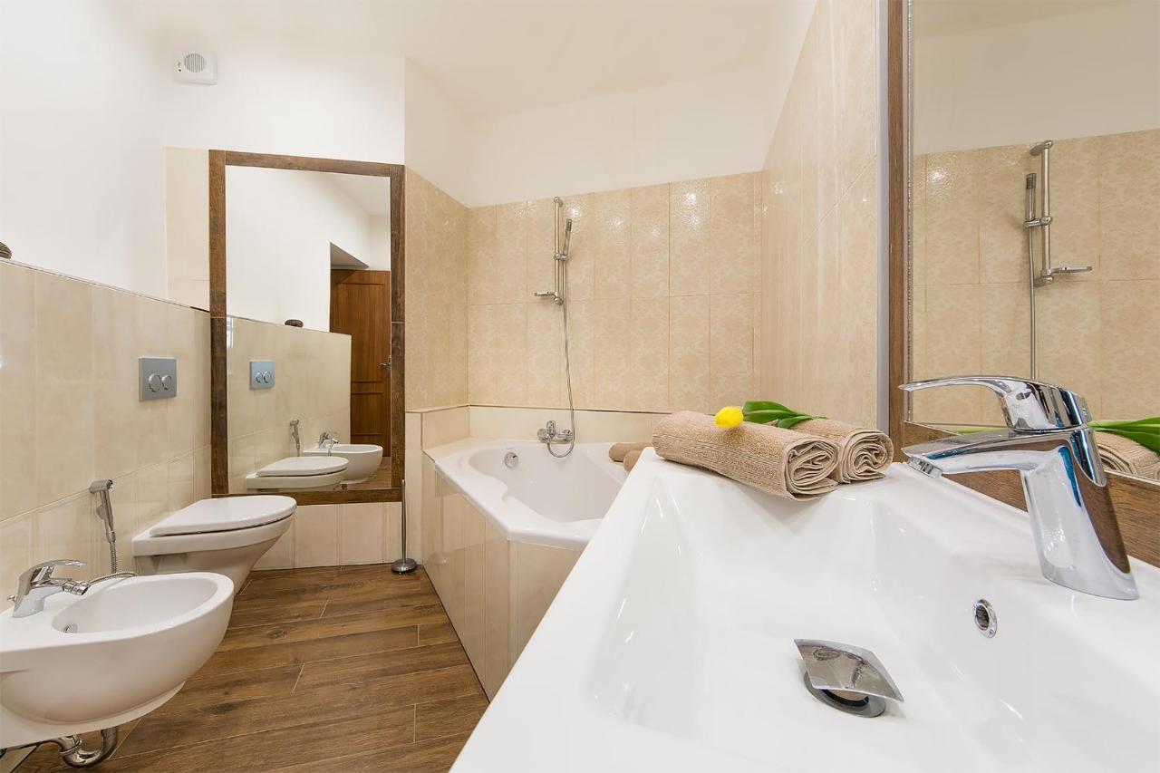 In Heart Of Prague - 2Br 2Ba Elegant Downtown Apt Buitenkant foto
