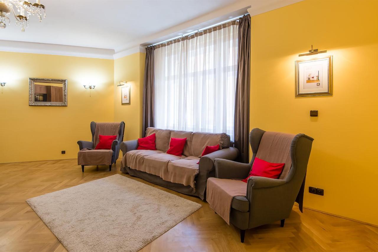 In Heart Of Prague - 2Br 2Ba Elegant Downtown Apt Buitenkant foto