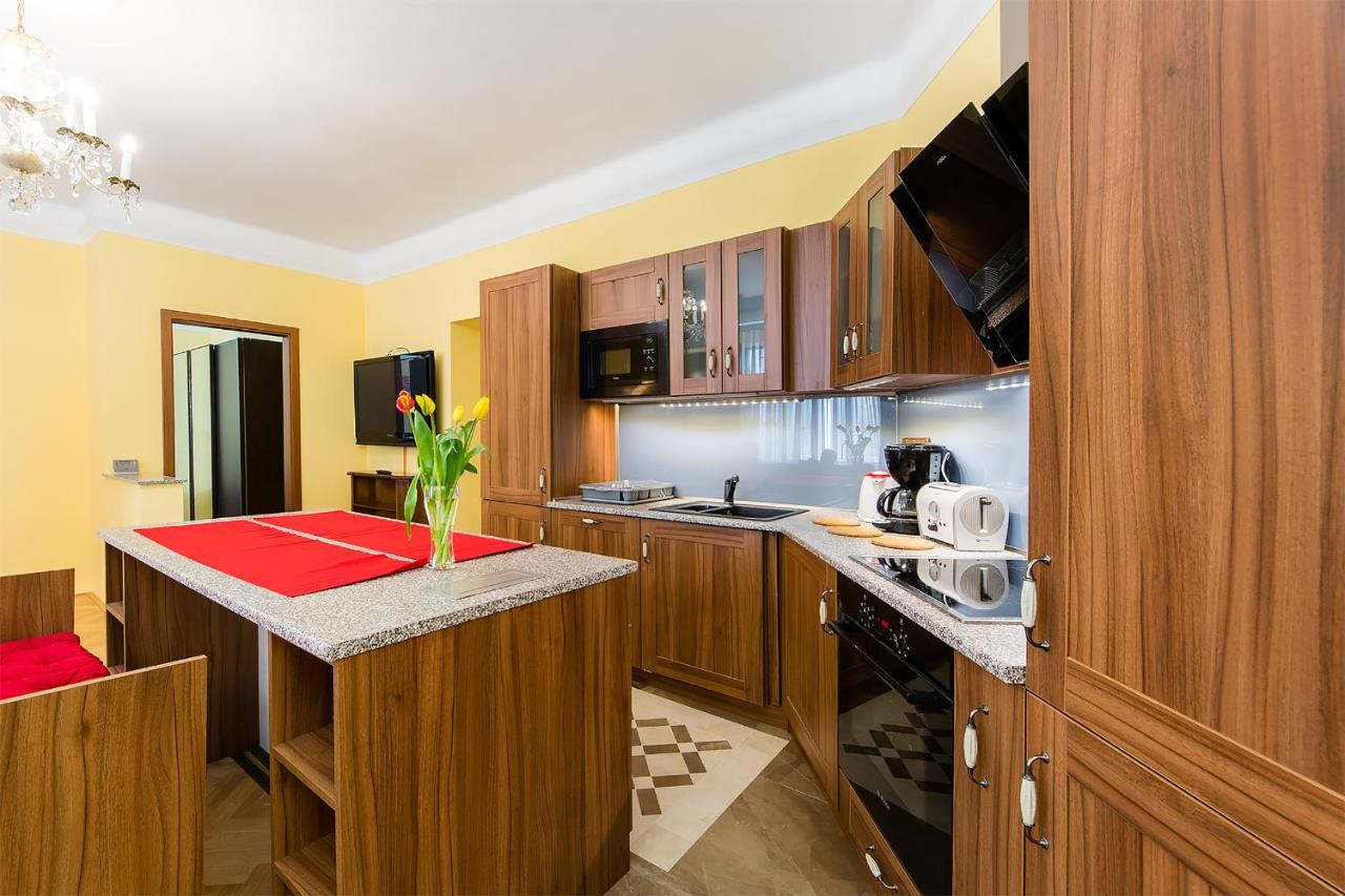 In Heart Of Prague - 2Br 2Ba Elegant Downtown Apt Buitenkant foto